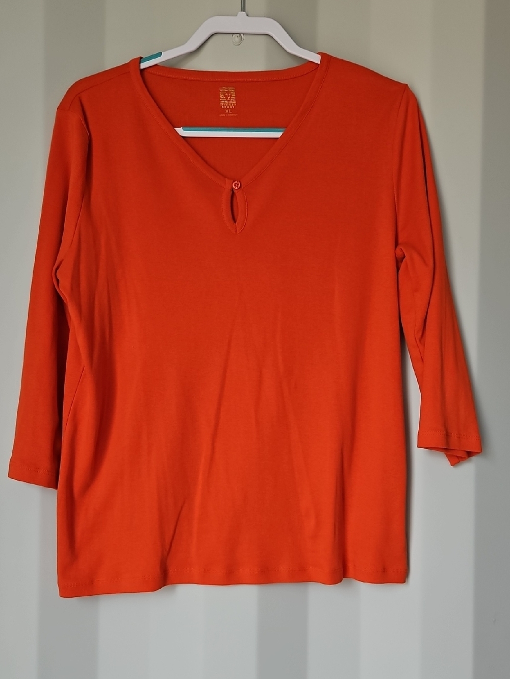 Anne Klein Sport Orange 3/4 Sleeve V‑Neck Tee with Keyhole